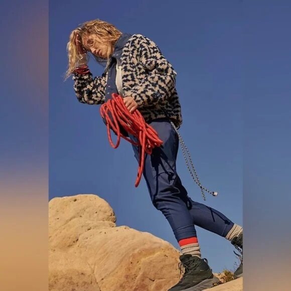 ✨HP✨Free People Movement Hit The Slopes Printed Fleece Jacket NWT - Picture 3 of 9